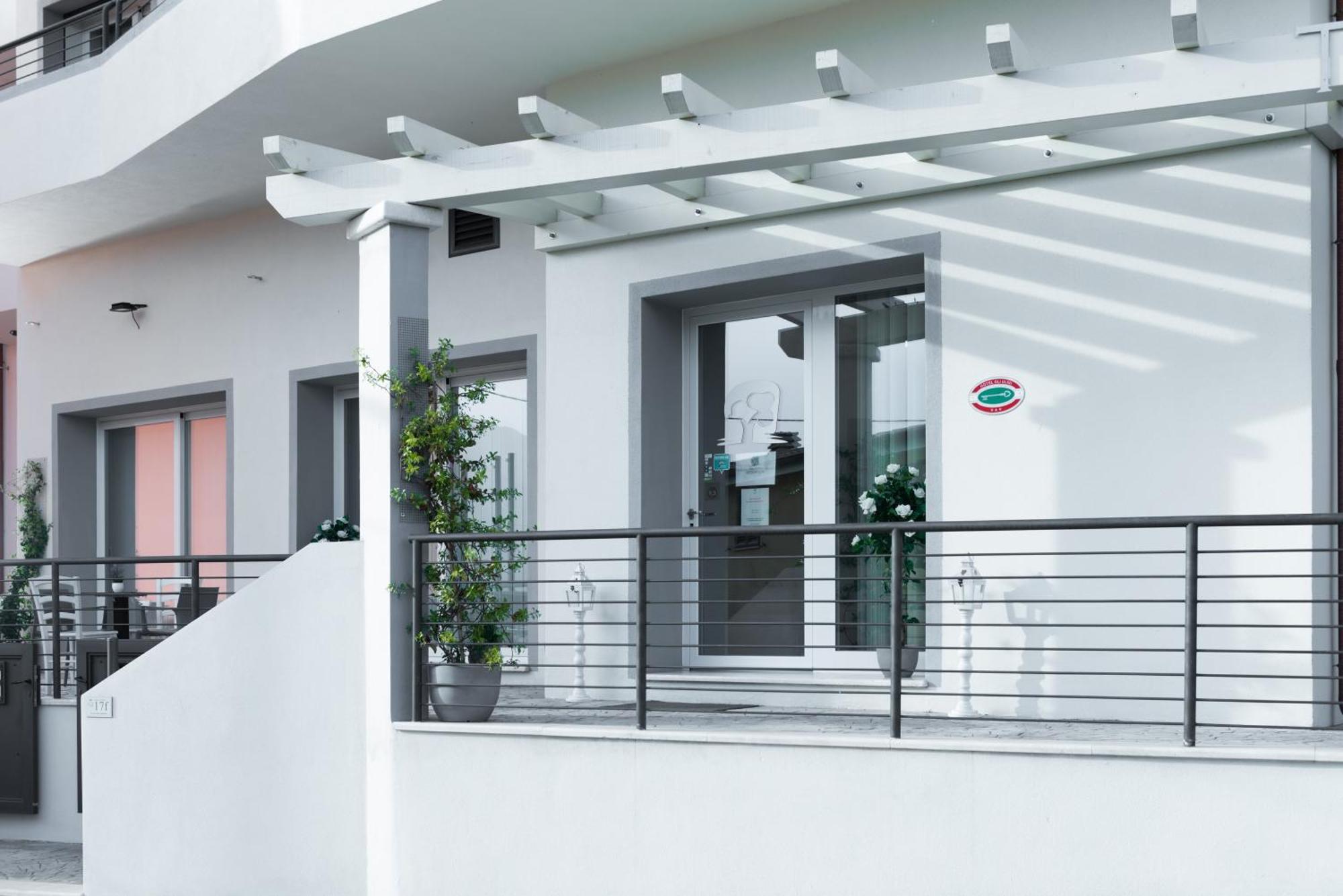 Hotel Gli Ulivi Орозеи Экстерьер фото