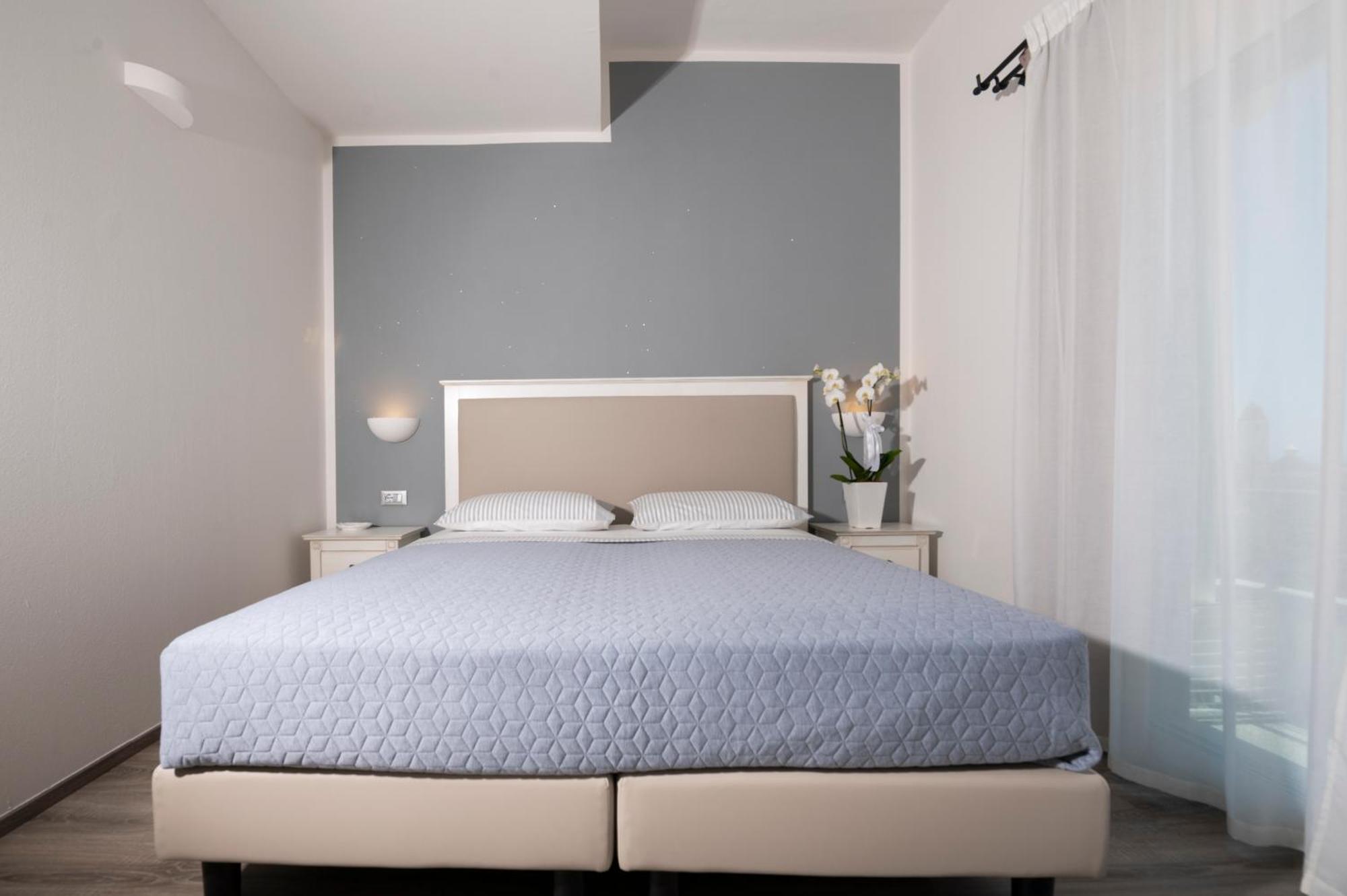 Hotel Gli Ulivi Орозеи Экстерьер фото