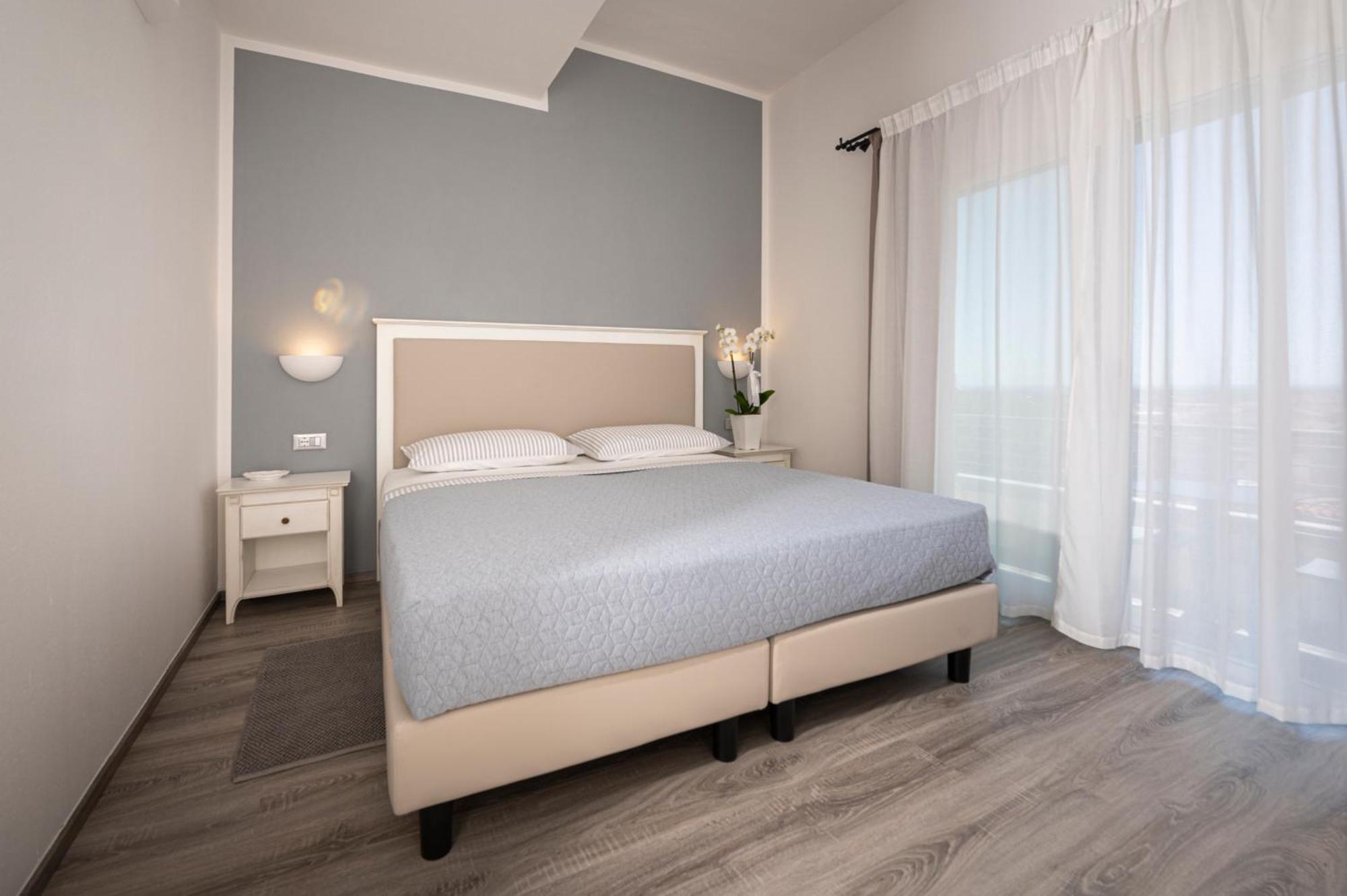 Hotel Gli Ulivi Орозеи Экстерьер фото