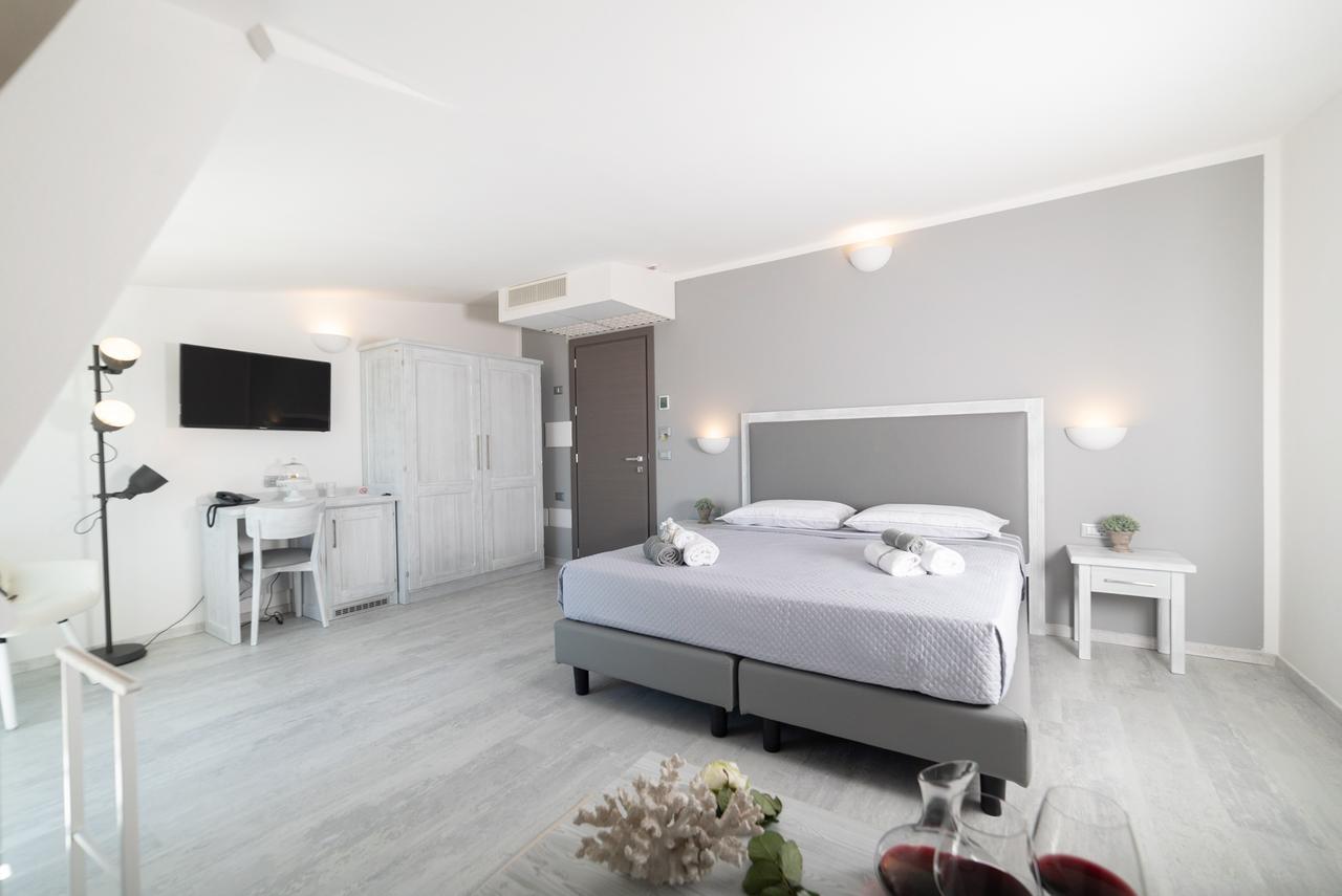 Hotel Gli Ulivi Орозеи Экстерьер фото